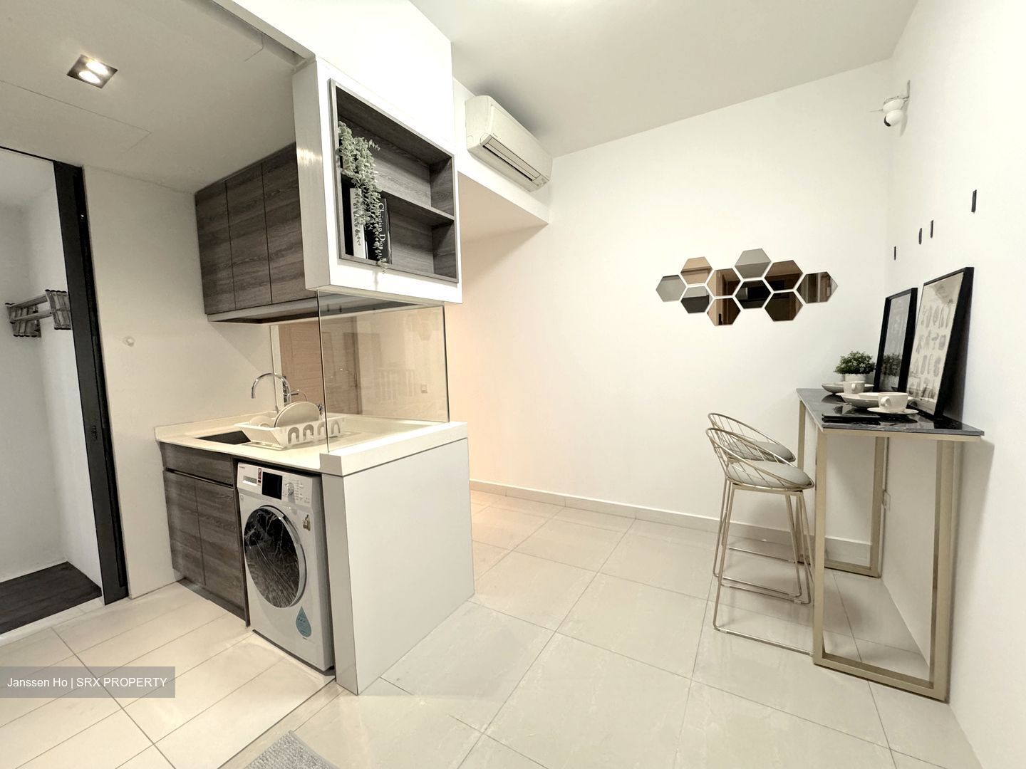 Coco Palms (D18), Condominium #597698031